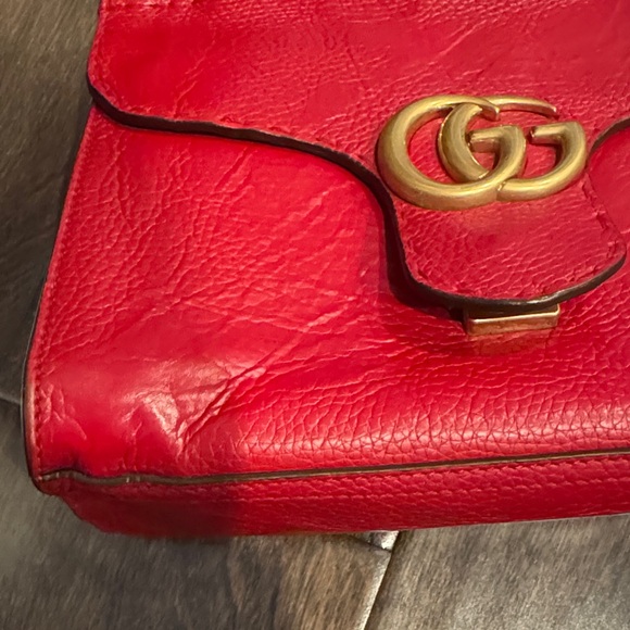 Gucci Red Leather Shoulder Bag with Gold Logo GG Marmont - Picture 14 of 16